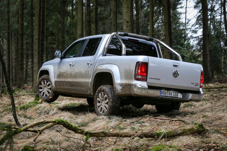  Volkswagen Amarok Double Cab Highline 2016 года  (фото 33 из 37)